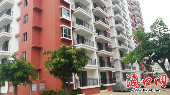 三代同堂挤同一个房子,祖孙8人挤在50平米房子