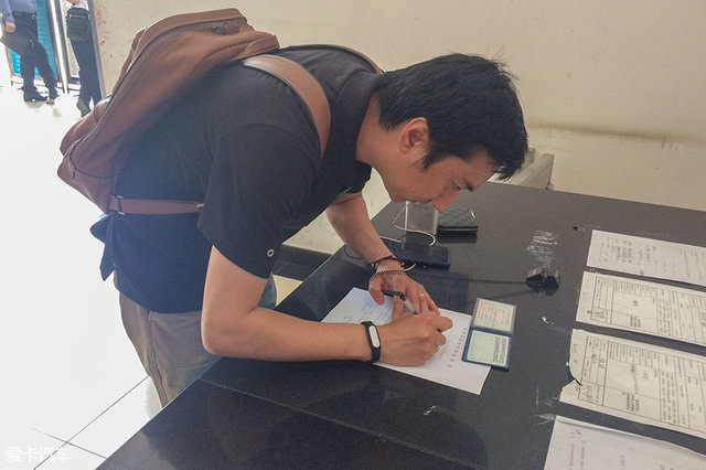 车牌丢了如何补办,车牌丢了应该如何补办呢