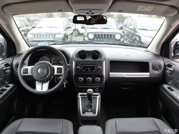 jeep指南者进口2.0两驱咋样,jeep指南者进口2015豪华版