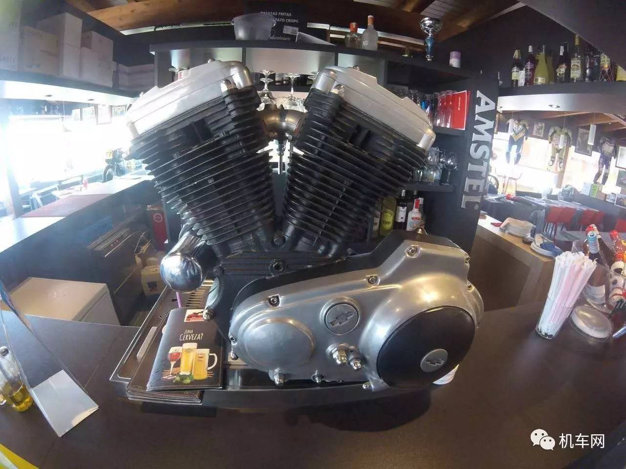 摩托车主题餐厅,这样的餐厅风扇灯你想拥有吗