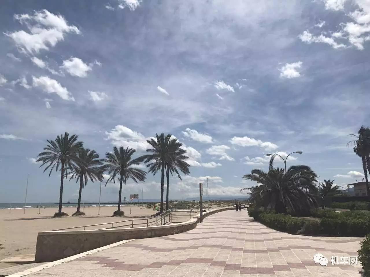 摩托车主题餐厅,这样的餐厅风扇灯你想拥有吗