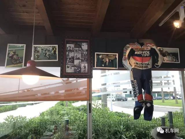 摩托车主题餐厅,这样的餐厅风扇灯你想拥有吗