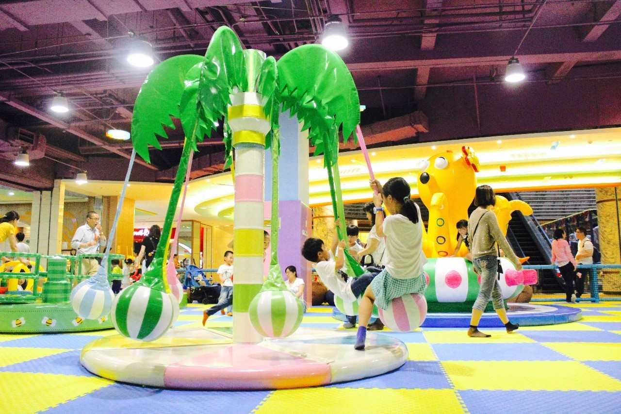 一家新开的大型游乐场,开一家一千平儿童室内游乐场