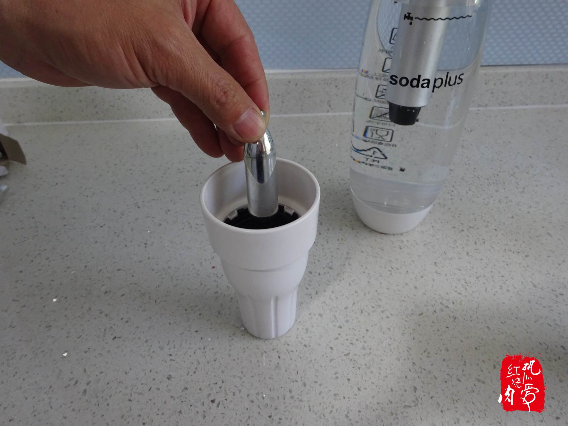 一个芒果两瓶水，就能做出比北冰洋汽水还要好喝的冰爽气泡水来！