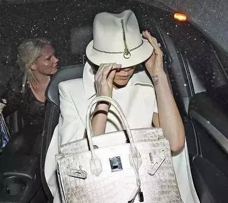 欢乐颂2刘涛蓝色背带,欢乐颂2刘涛用的流苏包