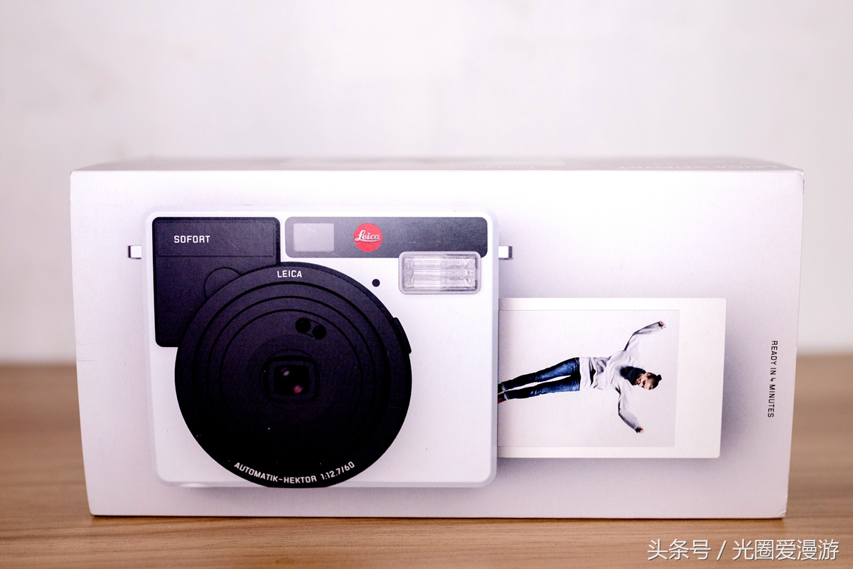 徕卡sofort拍立得怎么出照片,徕卡sofort拍立得自拍