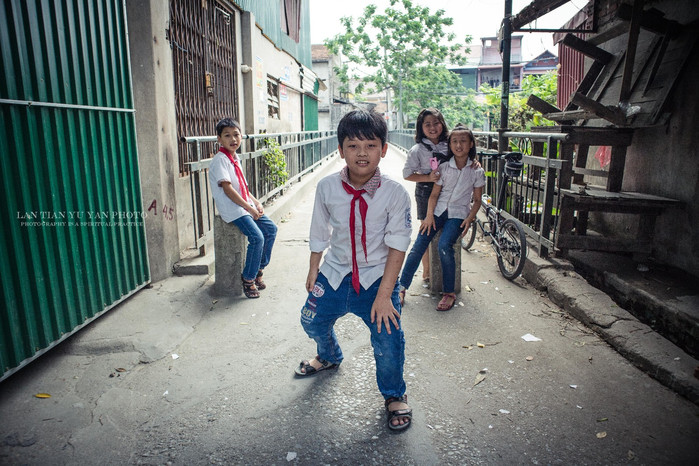 凭祥友谊关口岸到越南河内,从越南友谊关入境凭祥一路视频