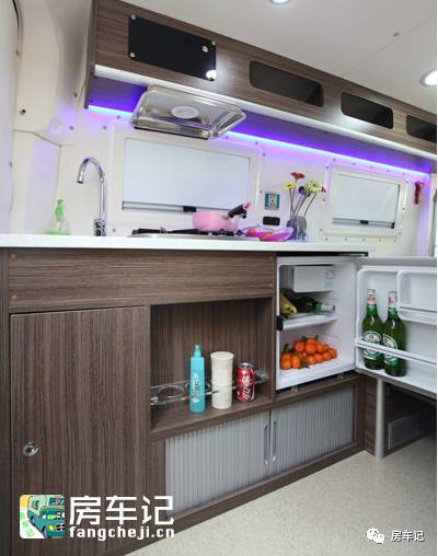 德兴东风御风短轴房车配置表,最便宜的大通短轴自动挡房车