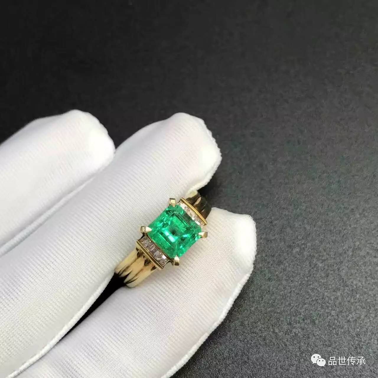 祖母绿戒指女款,祖母绿戒指