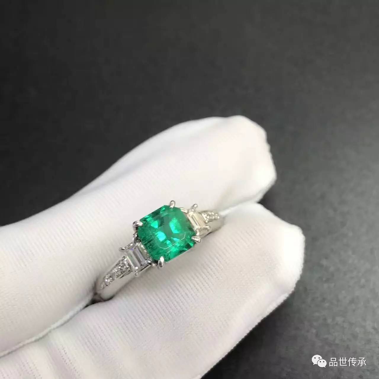 祖母绿戒指女款,祖母绿戒指