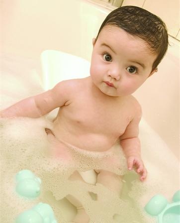 宝宝长痱子什么方法治最好,宝宝长痱子怎么治疗效果最快