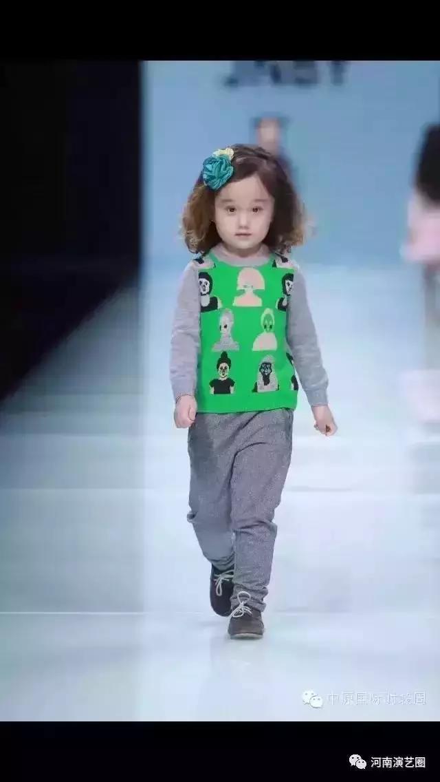 张锦煊|童星——锦绣前程,煊赫未来,潮童煊宝成长记。