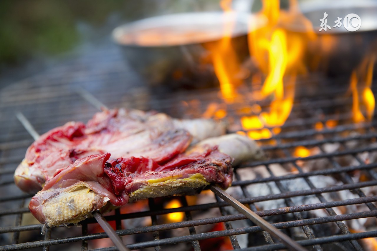 夏天必备神器无烟烧烤炉,天然气灶烧烤神器