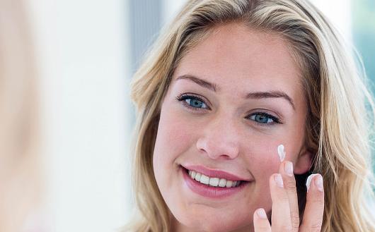 脸部过敏如何解决,治疗脸部过敏的草