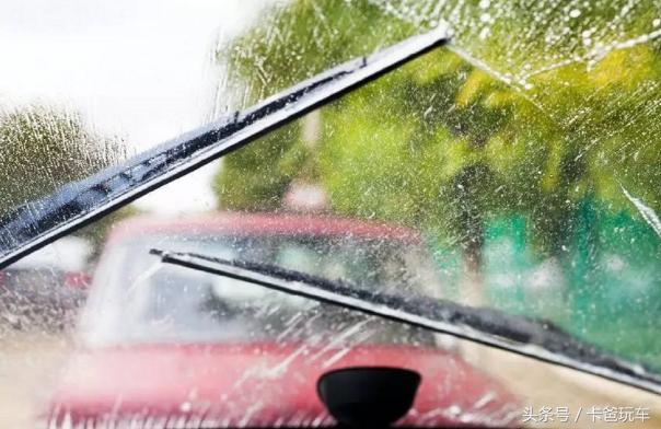 三厢车为什么没用后雨刷,三厢车没后雨刷下雨怎么办