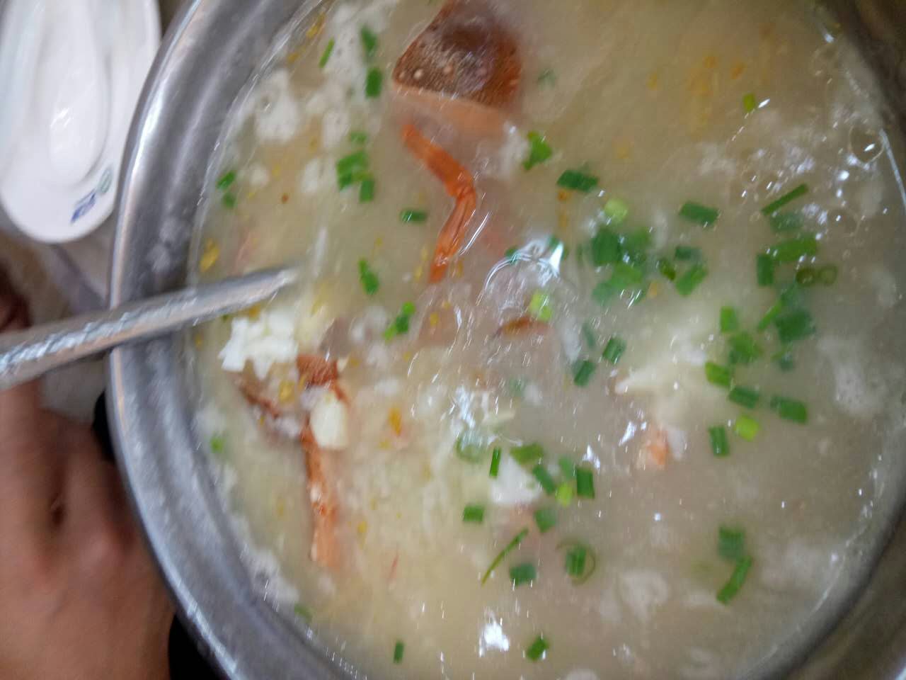 两个快乐的小阿妹神游三亚