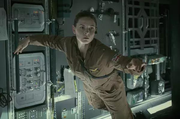 影友辣评《异星觉醒》：高颜值天团花样作死反转结局令人绝望