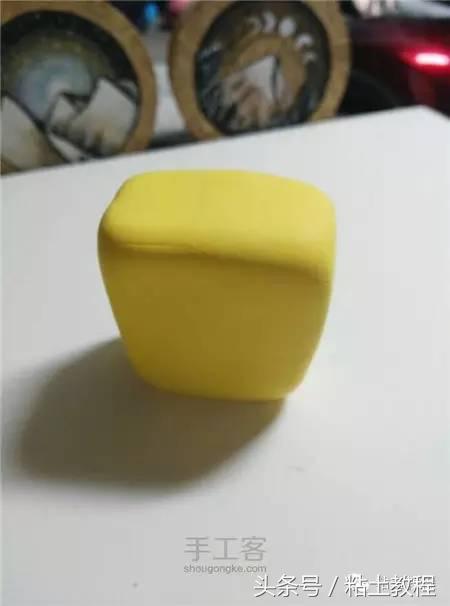 用彩泥来做海绵宝宝,海绵宝宝动画片橡皮泥手工制作