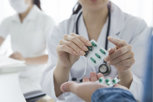 为什么丙肝可以治愈乙肝却不行 (甲肝乙肝丙肝能治愈吗)