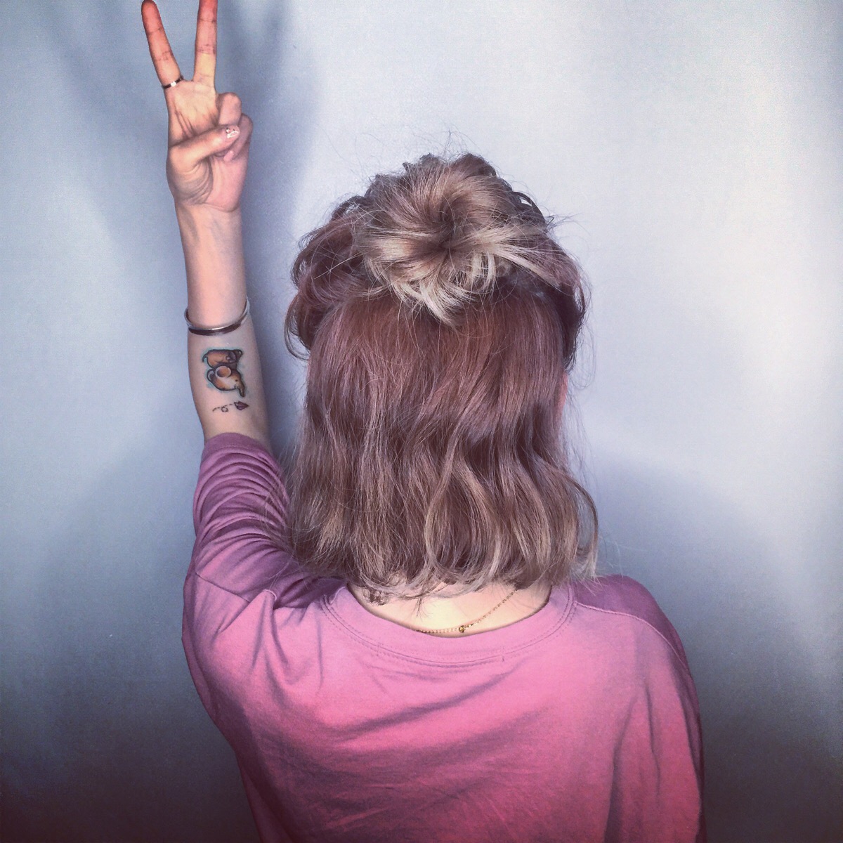 手把手教你扎超火的炸毛丸子头,一扎丸子头就炸毛