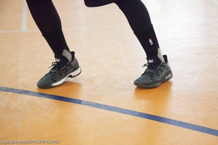 低帮球鞋适合哪类球员,现在低帮很火的鞋