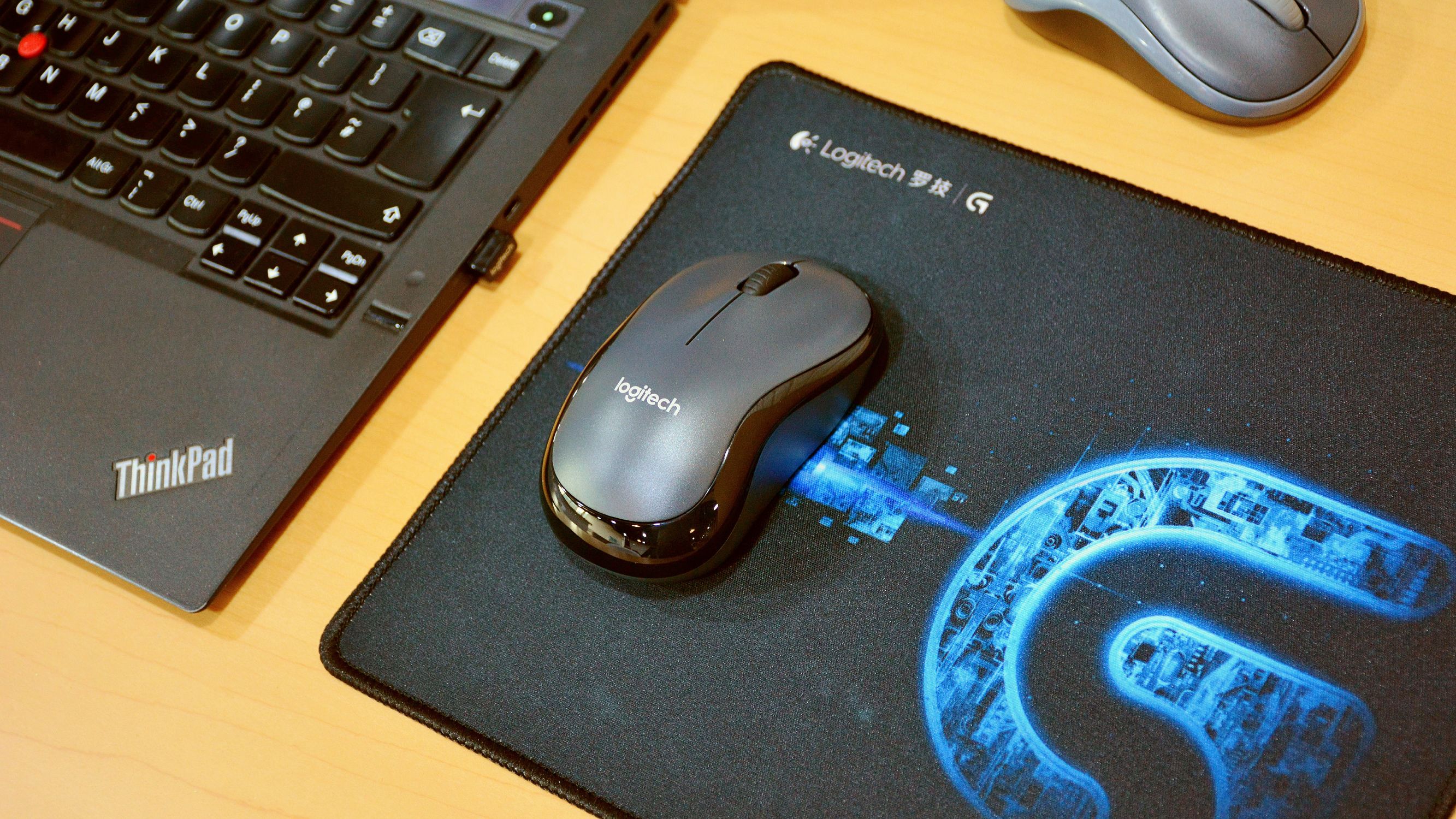 罗技无线鼠标v220使用教程,罗技m280无线鼠标好用吗