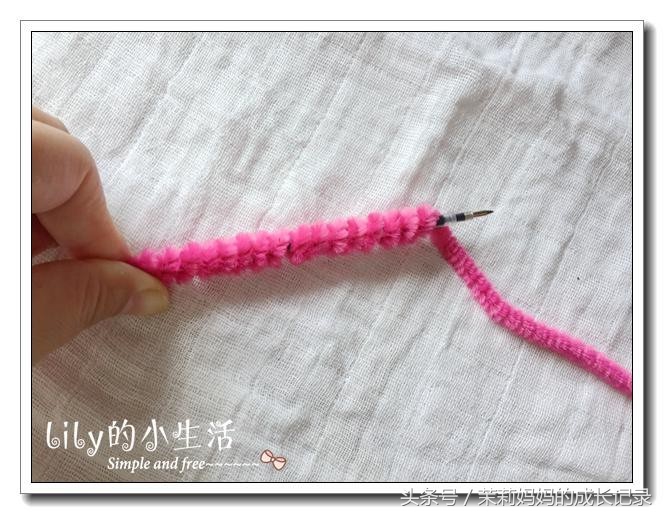 扭扭棒做小皇冠,如何用扭扭棒做一个小的皇冠