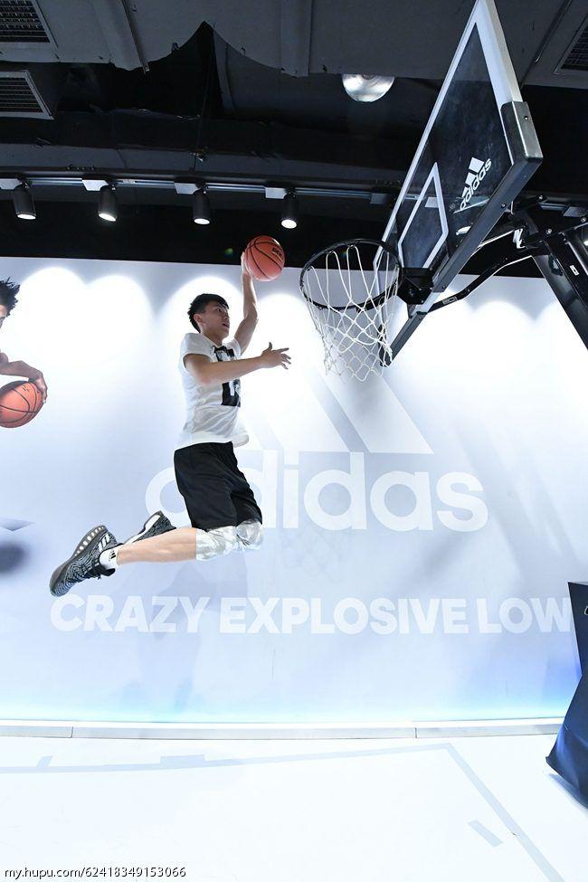 低帮球鞋适合哪类球员,现在低帮很火的鞋