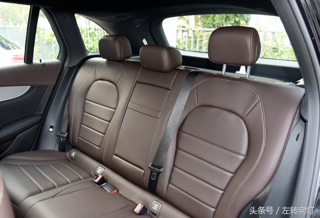 去奔驰亚洲最大旗舰店试驾，服务有什么不同吗？