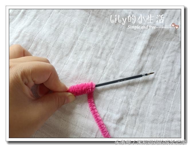 扭扭棒做小皇冠,如何用扭扭棒做一个小的皇冠