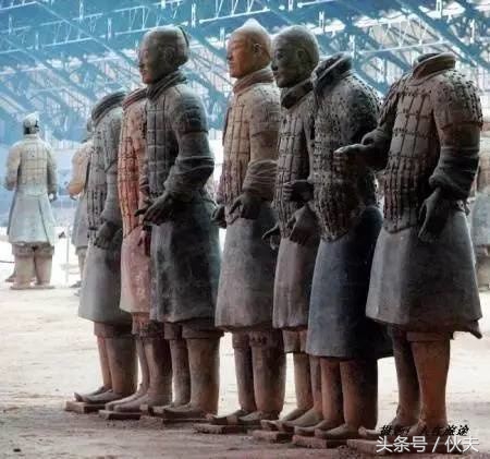 兵马俑的历史价值是多少,兵马俑是世界第八大奇迹谁命名的