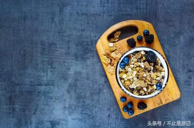 瑜伽前可以吃东西吗,为什么瑜伽后一小时不能进食