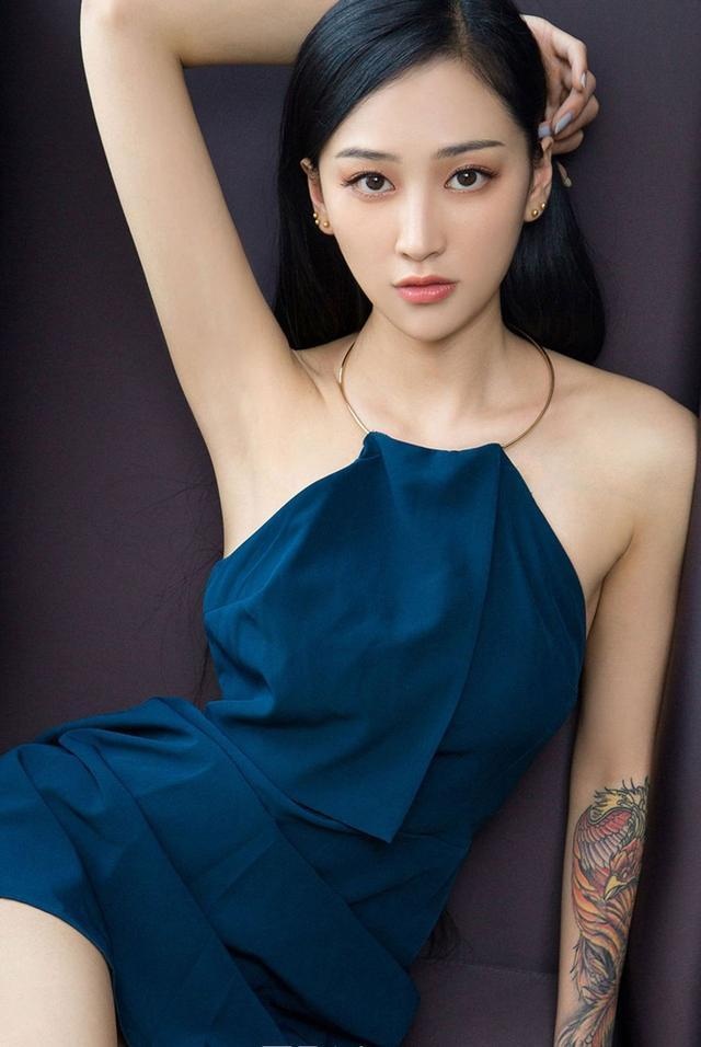 我只注意到后面的亮点了,哈哈