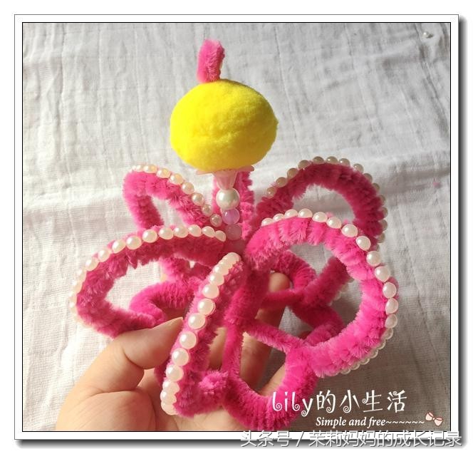 扭扭棒做小皇冠,如何用扭扭棒做一个小的皇冠