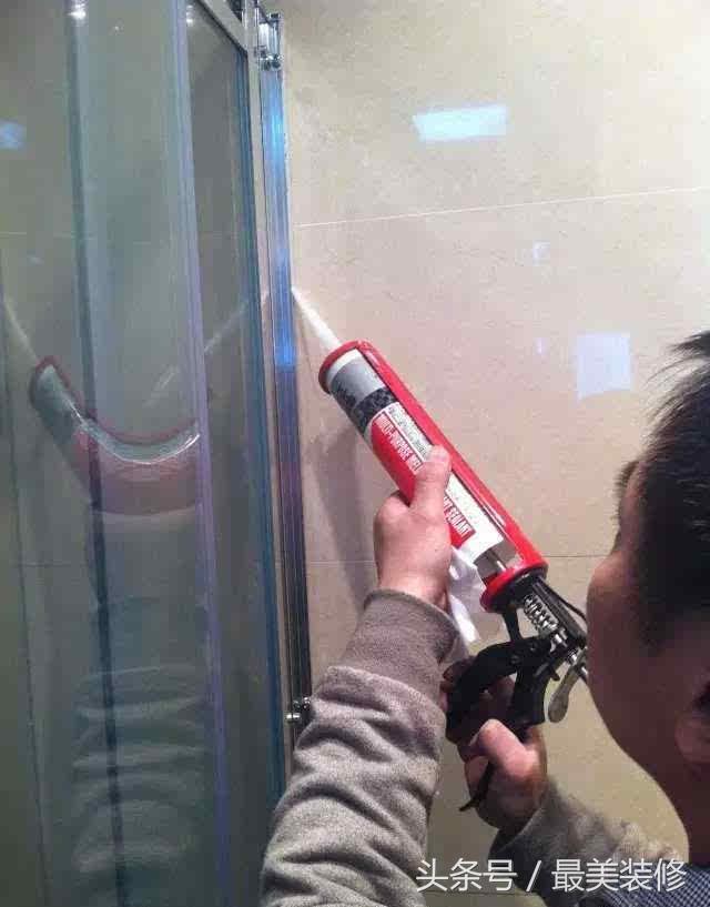 马桶下边玻璃胶发霉怎么办,厨房水盆玻璃胶发霉怎么办