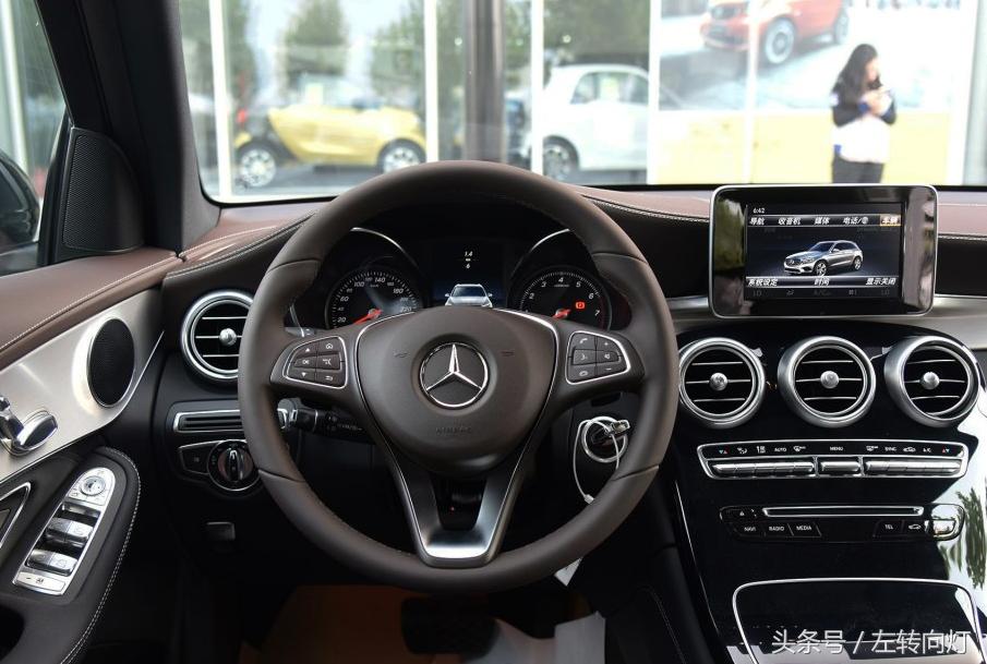 去奔驰亚洲最大旗舰店试驾，服务有什么不同吗？