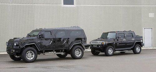 大妈开1500万越野车去上牌，却被交警拦下，上个牌咋这么难？