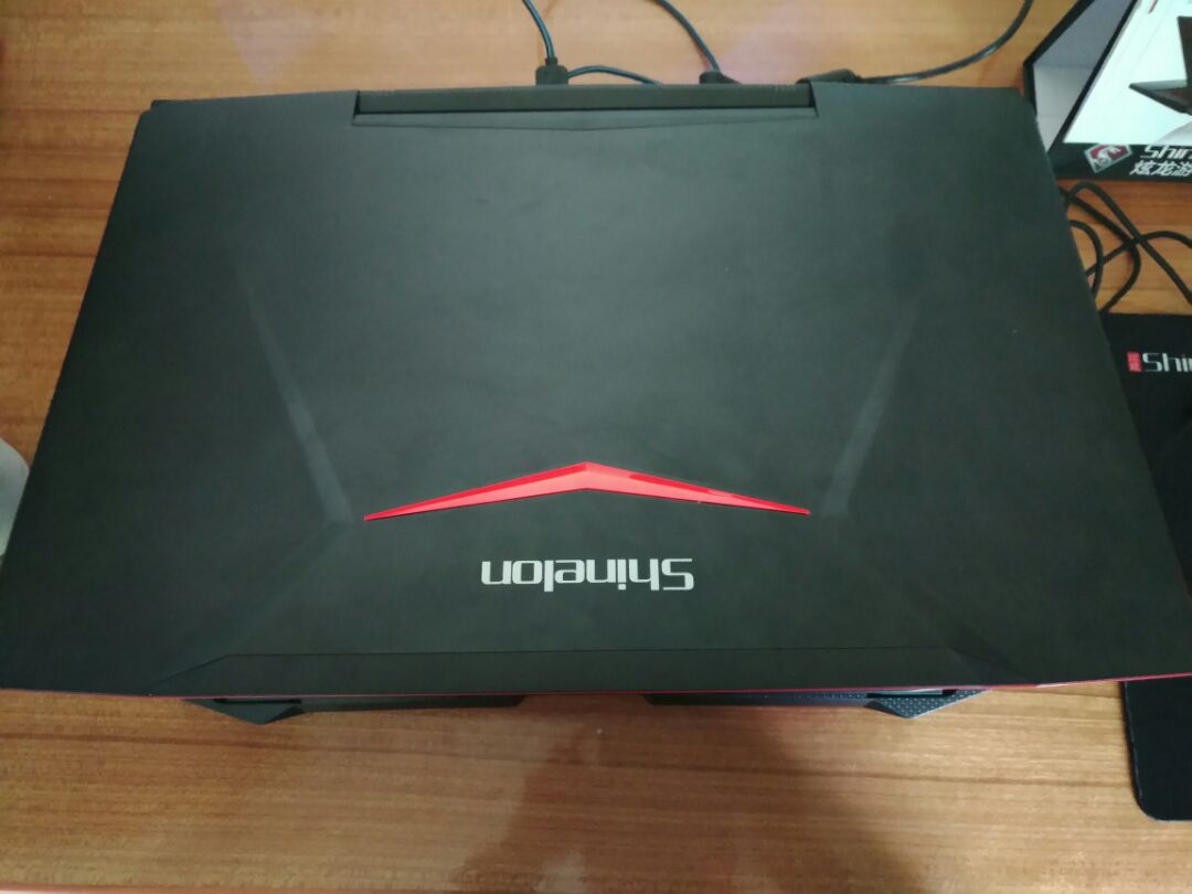 炫龙炎魔T50高特效畅玩各大游戏,颜值还不错