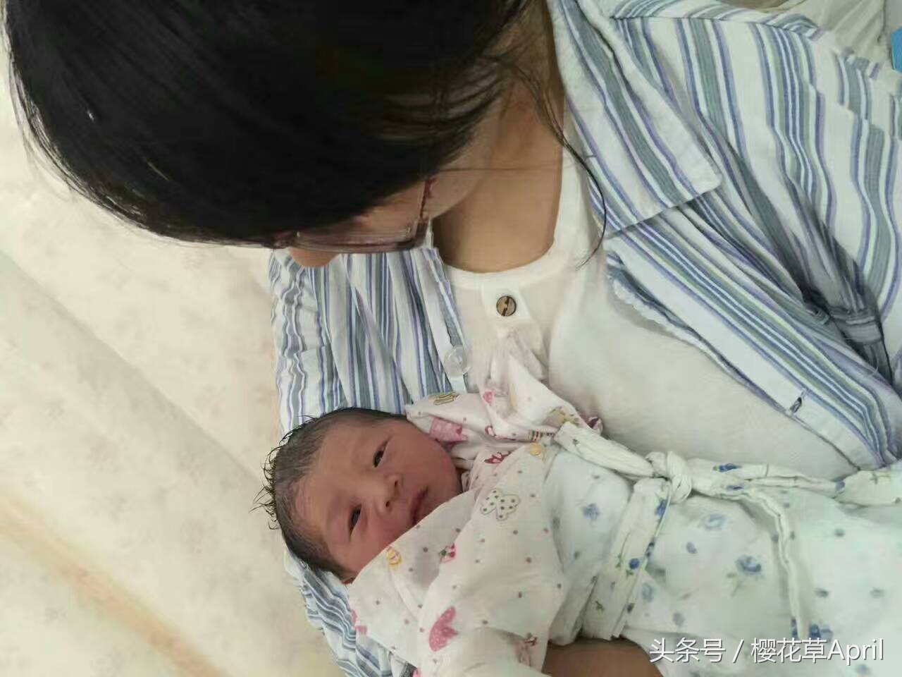 出现规律性宫缩大概15分一次,10点开始宫缩