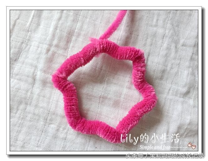 扭扭棒做小皇冠,如何用扭扭棒做一个小的皇冠