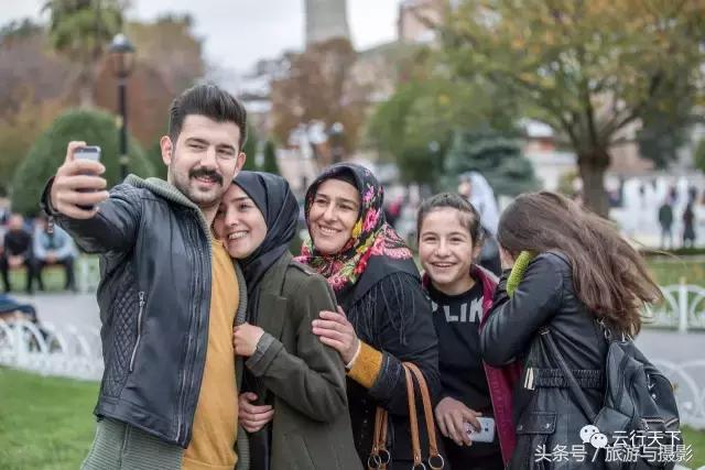 土耳其人一个月多少工资,土耳其人一天在干什么