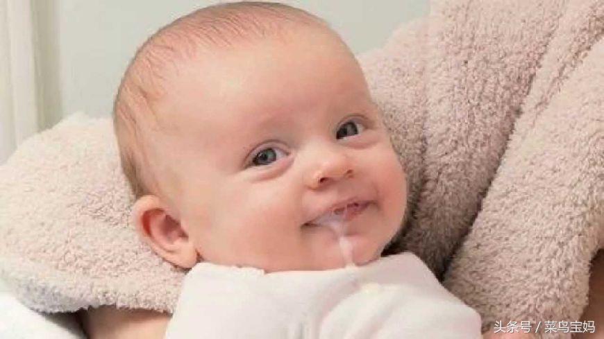 吐奶容易导致宝宝窒息吗,宝宝吐奶是不是意味着不饿