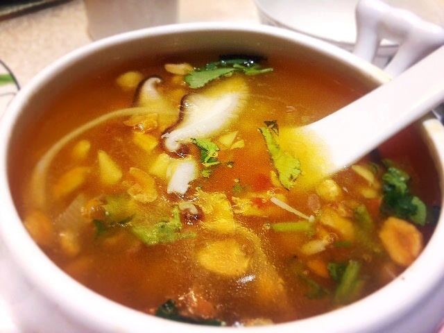 生吃活蝎方法,生吞活蛇会怎么样