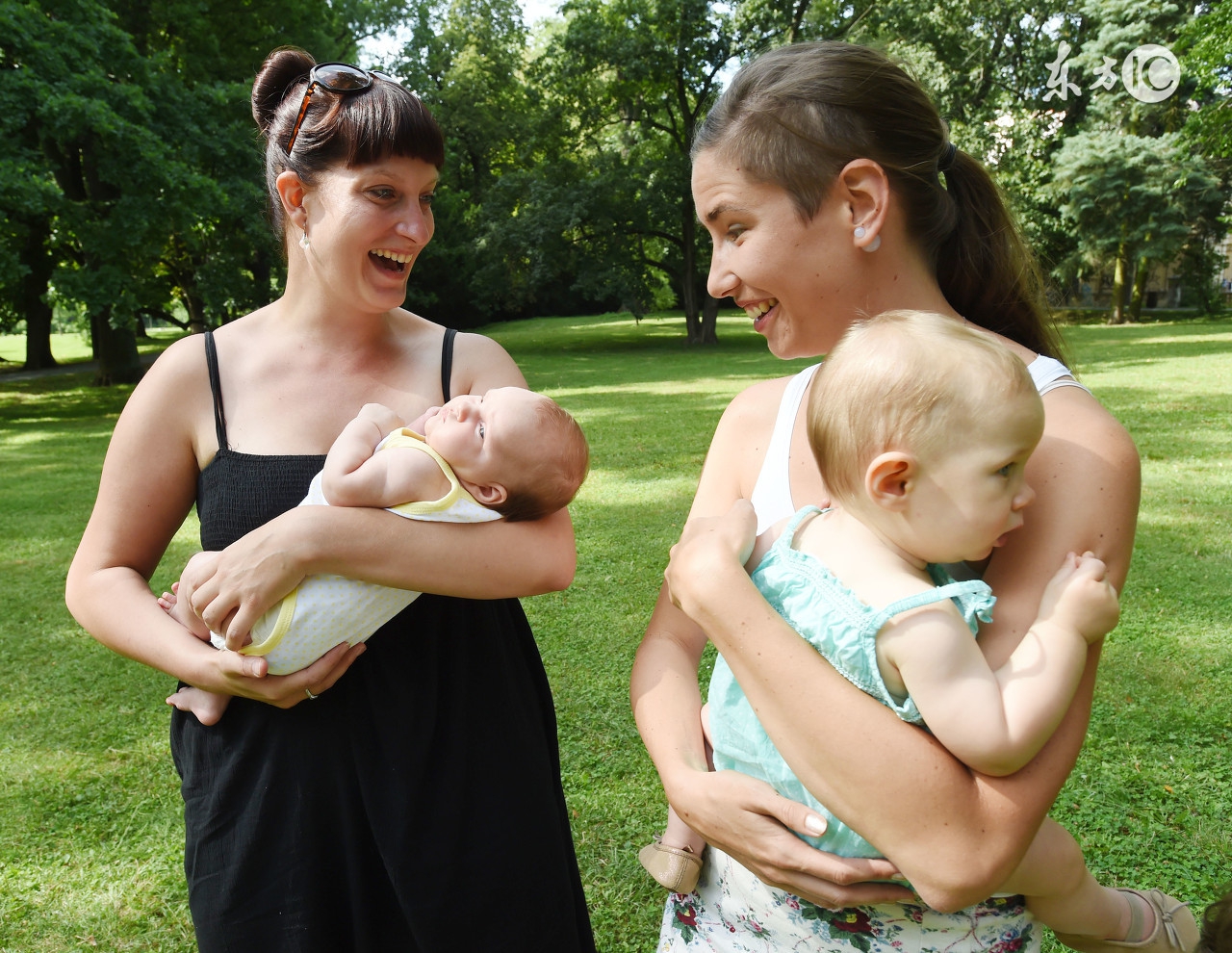 很多新妈妈有这个苦恼：哺乳期来月经怎么办？这正常吗？