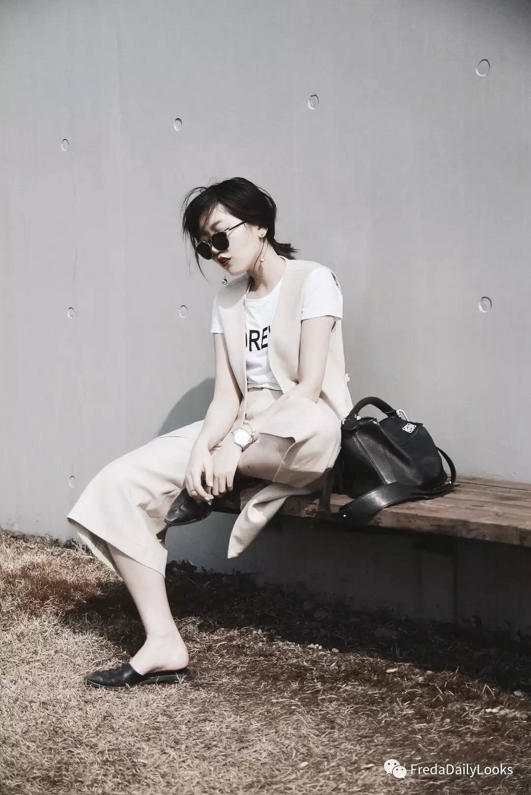 freda穿搭初秋最爱的五套搭配,不同的白tee如何搭配可以更出彩