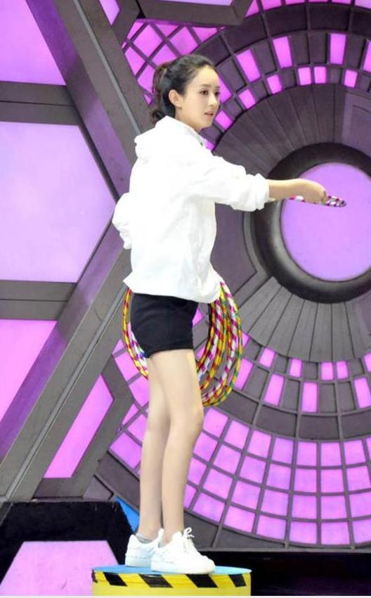 鹿晗脚小,鹿晗最近同款鞋子