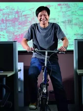 最舒服的纯色t恤,一件白t恤玩转你的春夏衣橱