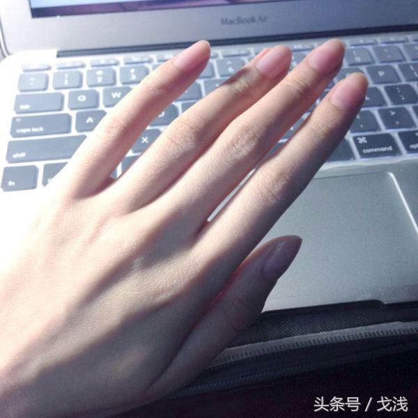 拥有一双好脚是什么样的体验,女生有一双好看的手是什么体验