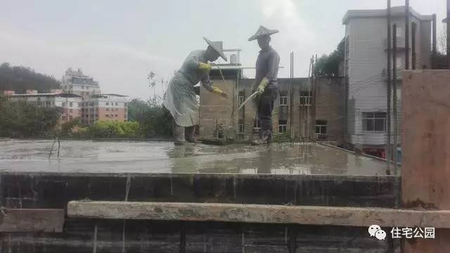 框架结构自建房地基筏板基础,自建房老基础与新筏板基础的结合