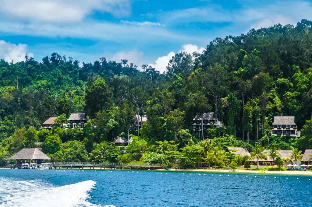 几月份去马来西亚沙巴旅游好,到马来西亚旅居一个月要花多少钱